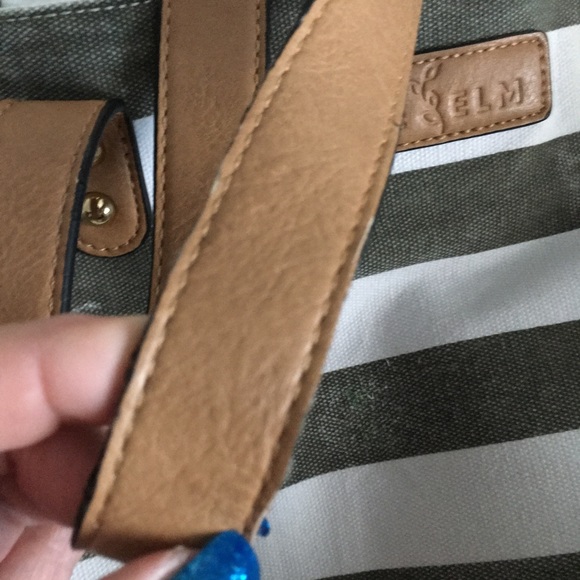 Aquilla White & Grey Striped Bag by White Elm in GUC - Picture 4 of 12